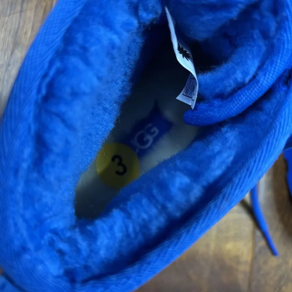 UGG Neumel Chukka Boots Youth Size 3 Blue Suede Wool Lined Treadlite‎ 1017320K